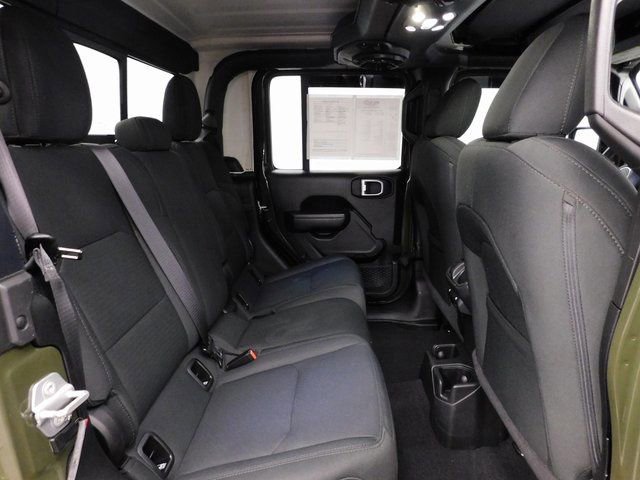 Used 2022 Jeep Gladiator Willys image 31