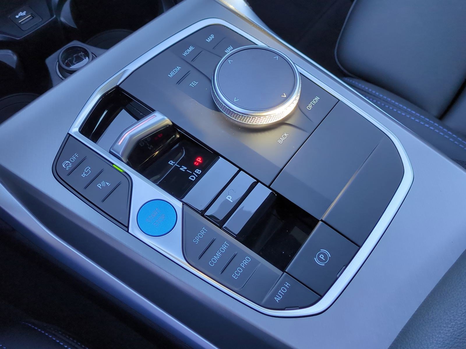 Certified 2025 BMW i4 xDrive40i w/ M Sport Package image 25