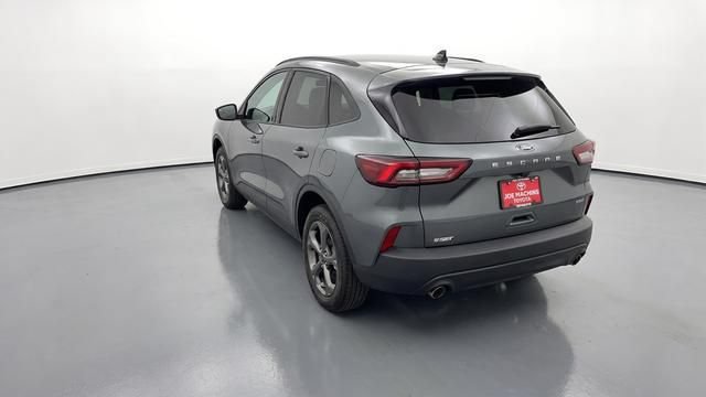 Used 2025 Ford Escape ST-Line Select AWD/4WD image 3