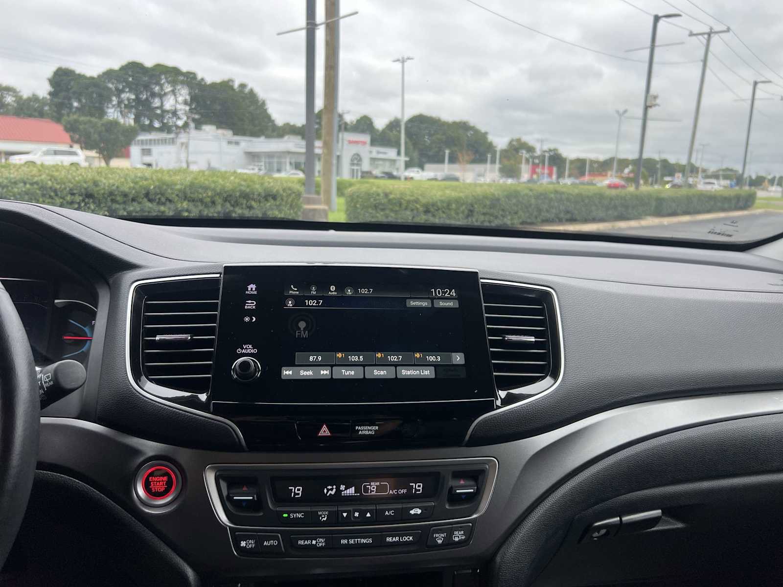 Certified 2022 Honda Pilot Special Edition image 12