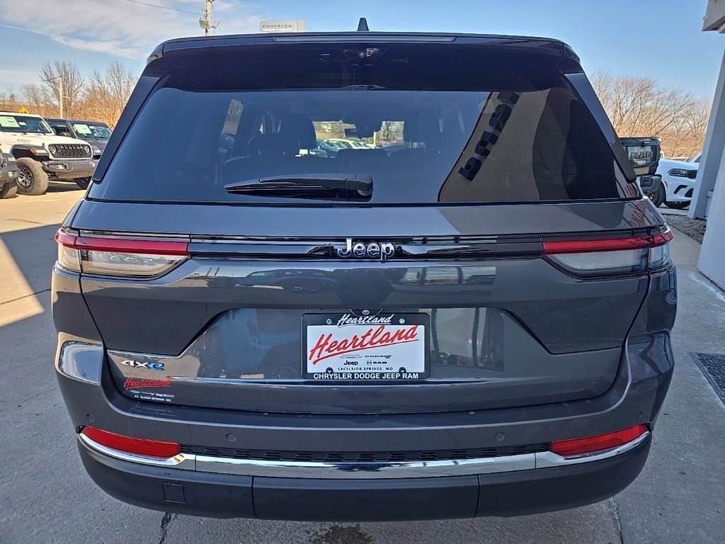 Used 2022 Jeep Grand Cherokee Limited 4xe w/ Luxury Tech Group II image 9