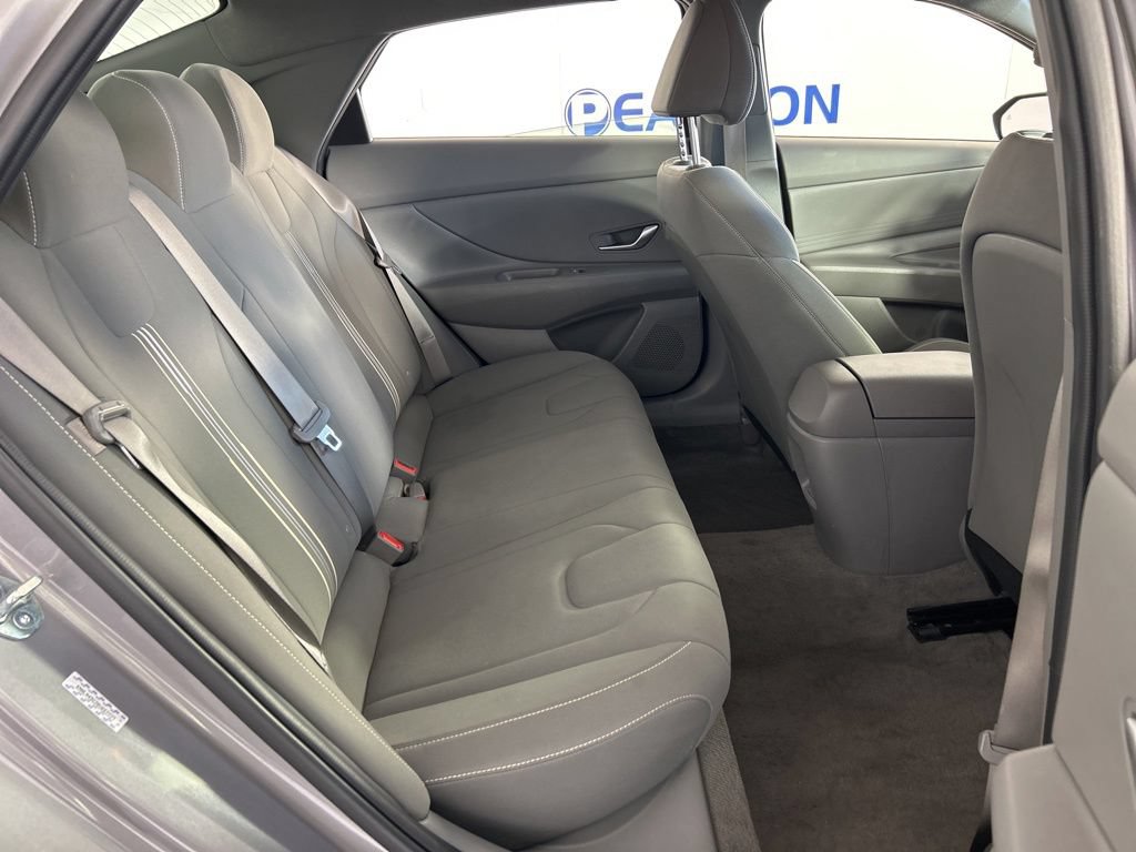 Used 2024 Hyundai Elantra SEL FWD image 33