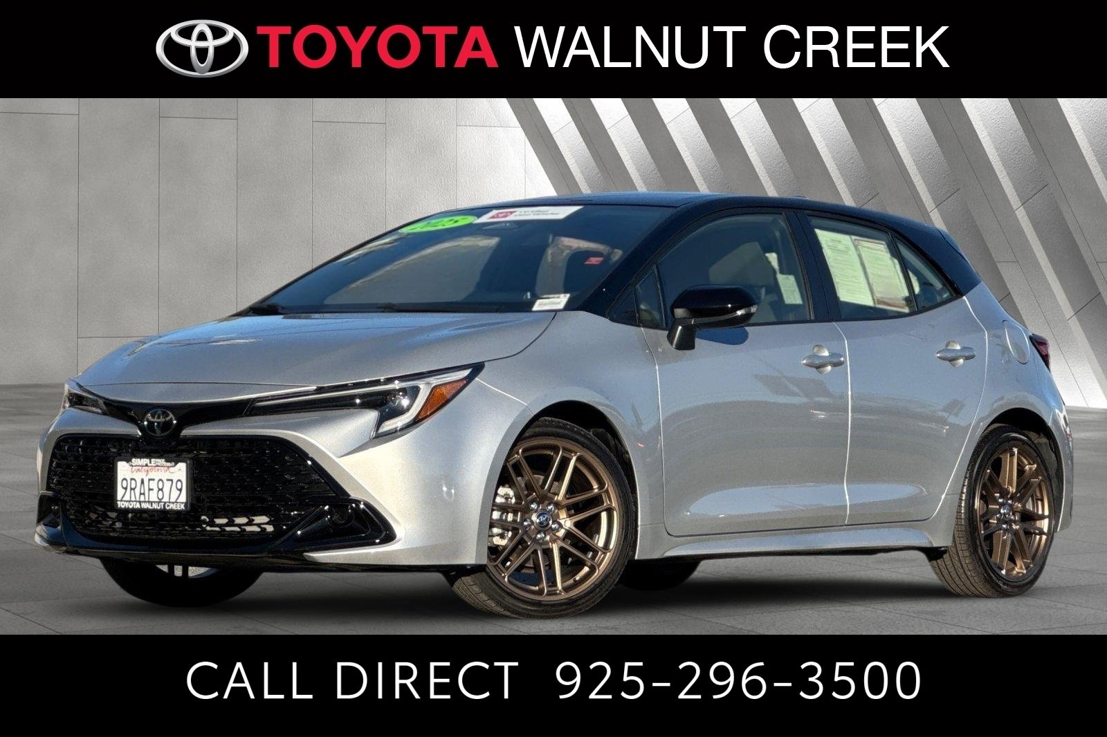 Certified 2025 Toyota Corolla Hatchback image 1