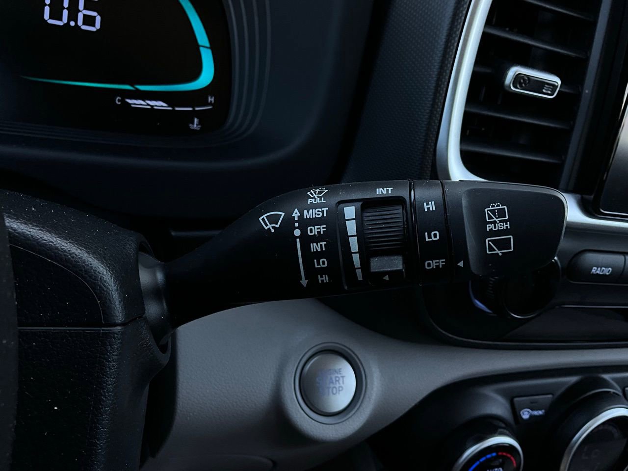 Used 2025 Hyundai Venue SEL image 37