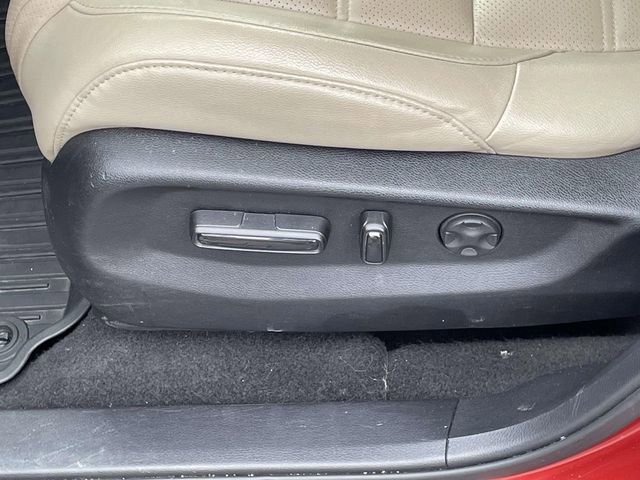 Used 2018 Honda CR-V Touring image 17