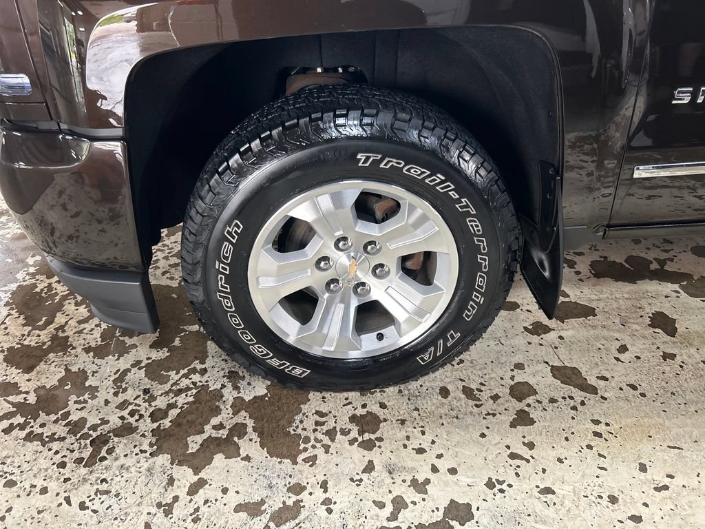 Used 2018 Chevrolet Silverado 1500 LTZ Z71 w/ LTZ Plus Package AWD/4WD image 11