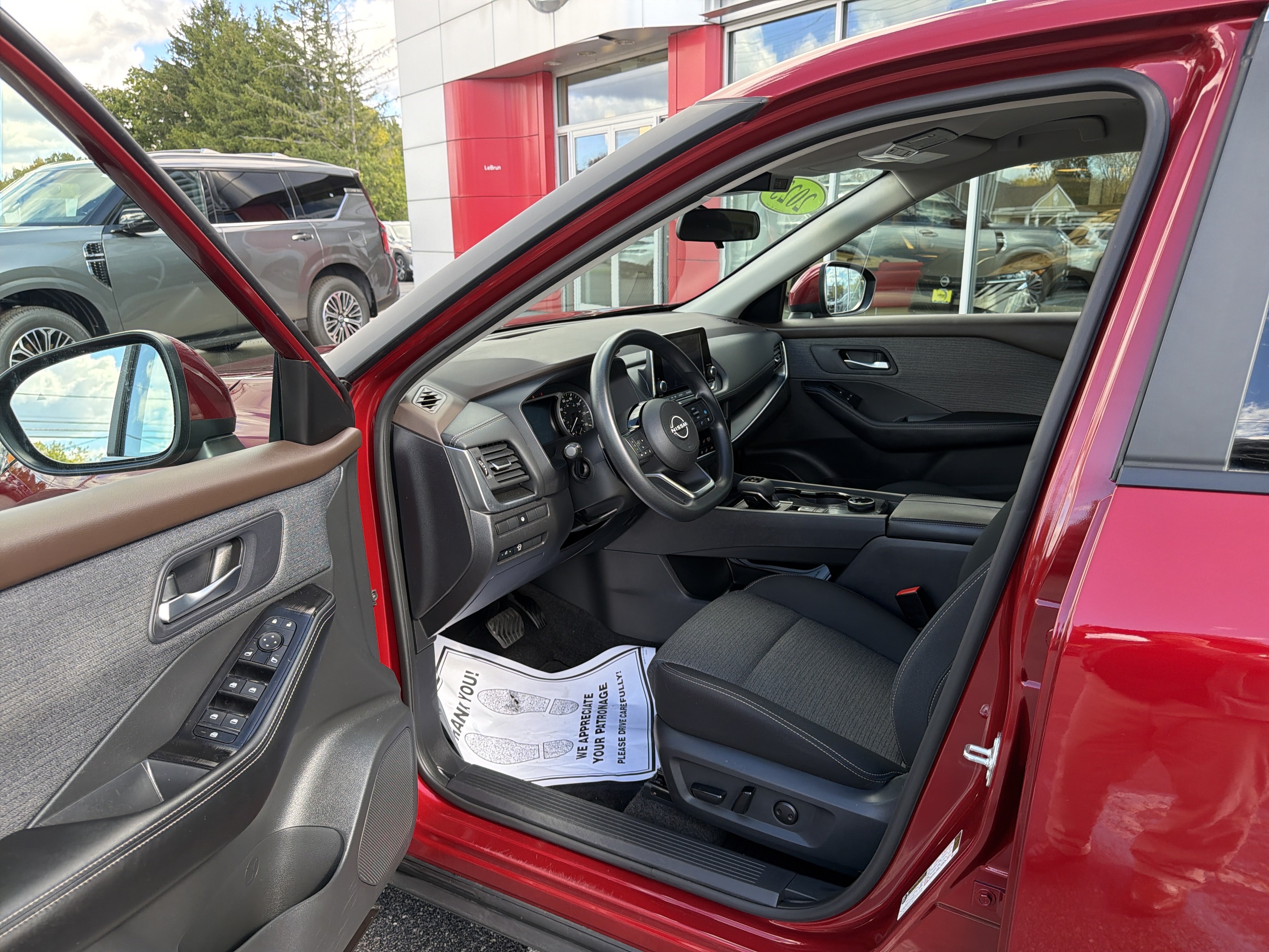Certified 2023 Nissan Rogue SV AWD/4WD image 2