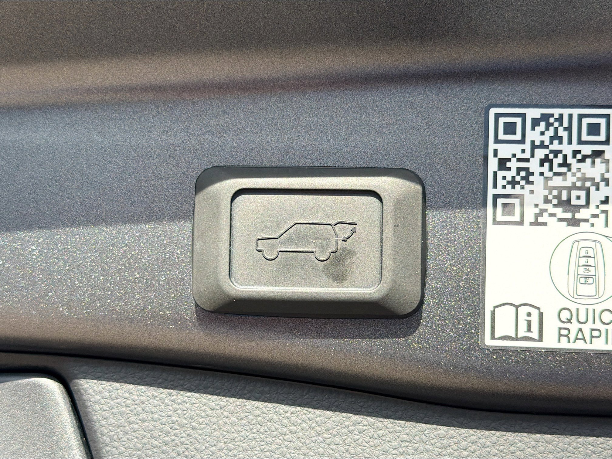 Used 2025 Toyota RAV4 XSE w/ Advanced Technology Package image 12