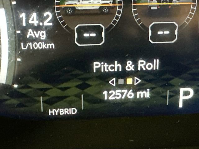 Used 2025 Jeep Wrangler Unlimited Sahara image 16