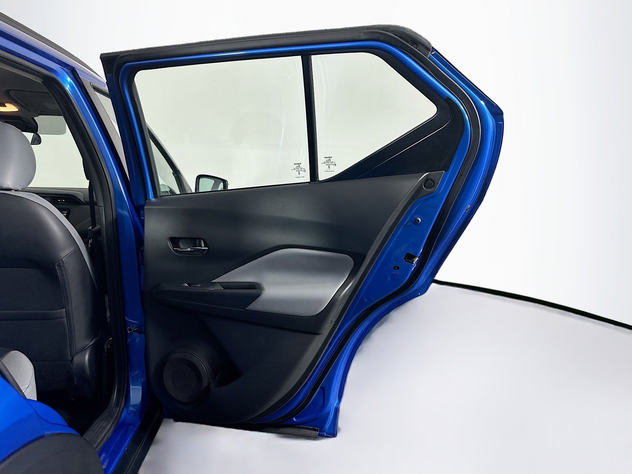 Used 2023 Nissan Kicks SR w/ SR Premium Package image 27