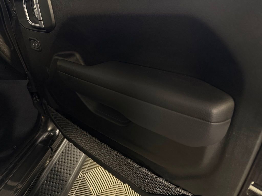 Used 2024 Jeep Wrangler Unlimited Sport AWD/4WD image 32