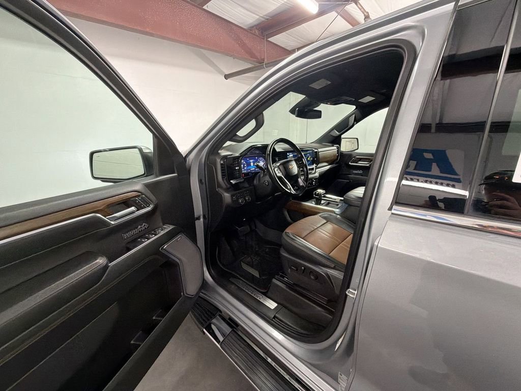 Used 2024 Chevrolet Silverado 1500 High Country w/ Max Trailering Package AWD/4WD image 10