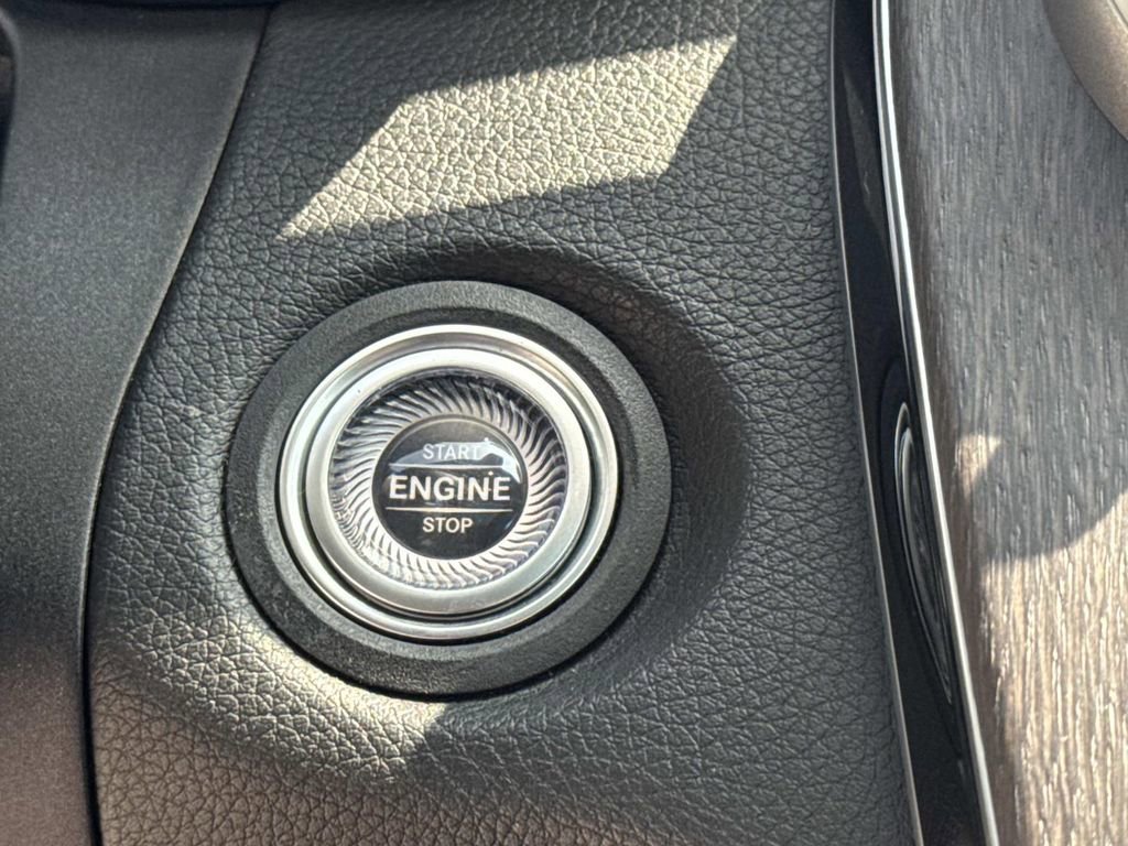 Used 2021 Mercedes-Benz C 300 Coupe image 27