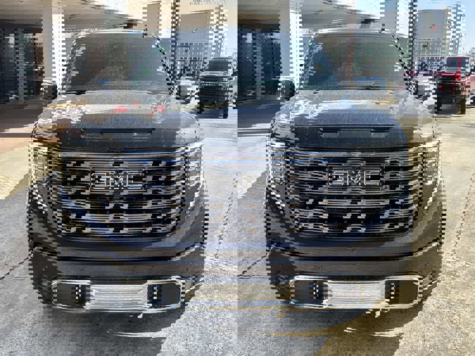 Used 2025 GMC Sierra 1500 Denali Ultimate image 3