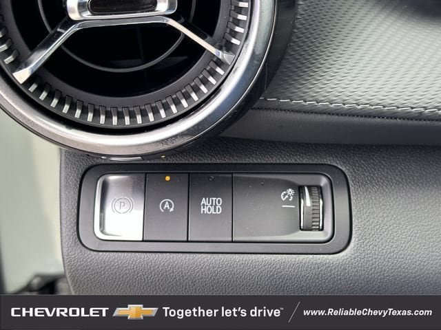 Used 2025 Chevrolet Equinox LT FWD image 23