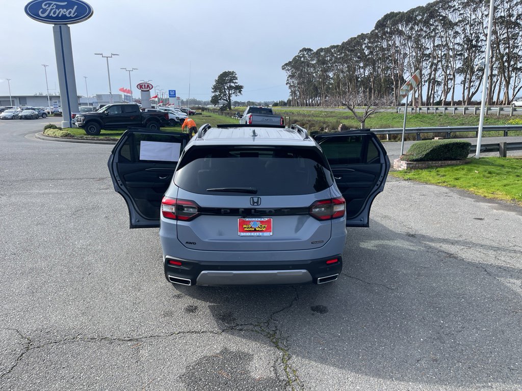 New 2026 Honda Pilot Touring image 16