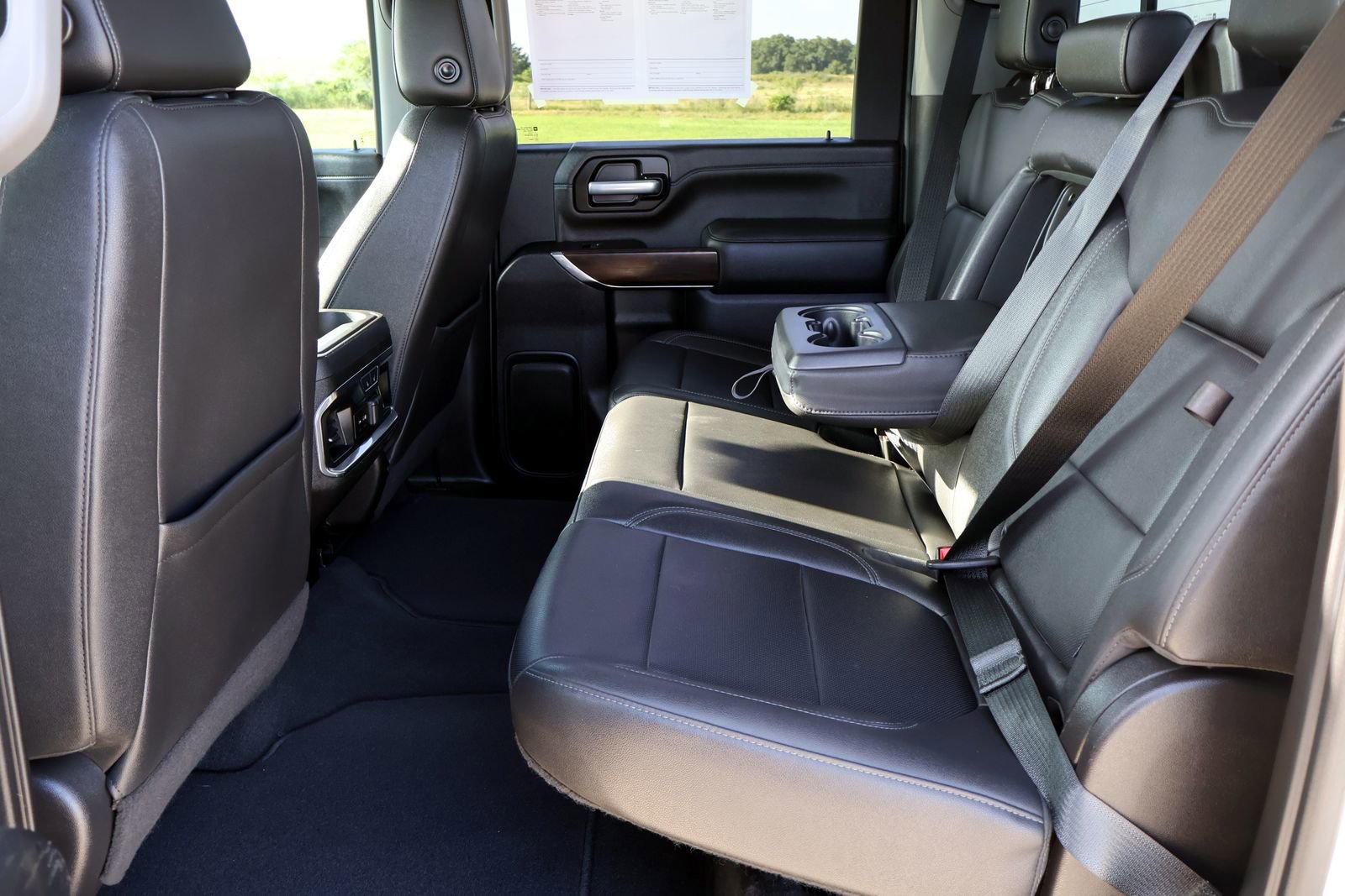 Used 2021 GMC Sierra 2500 SLT w/ SLT Premium Package AWD/4WD image 16