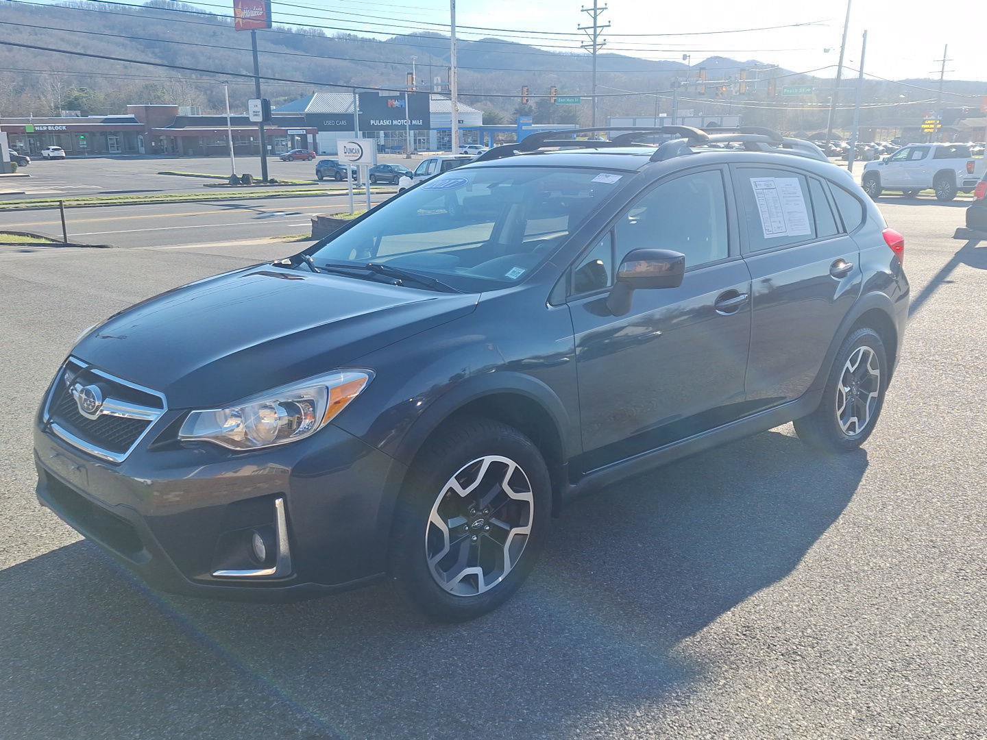 Used 2017 Subaru Crosstrek 2.0i Premium w/ Moonroof Package AWD/4WD image 7