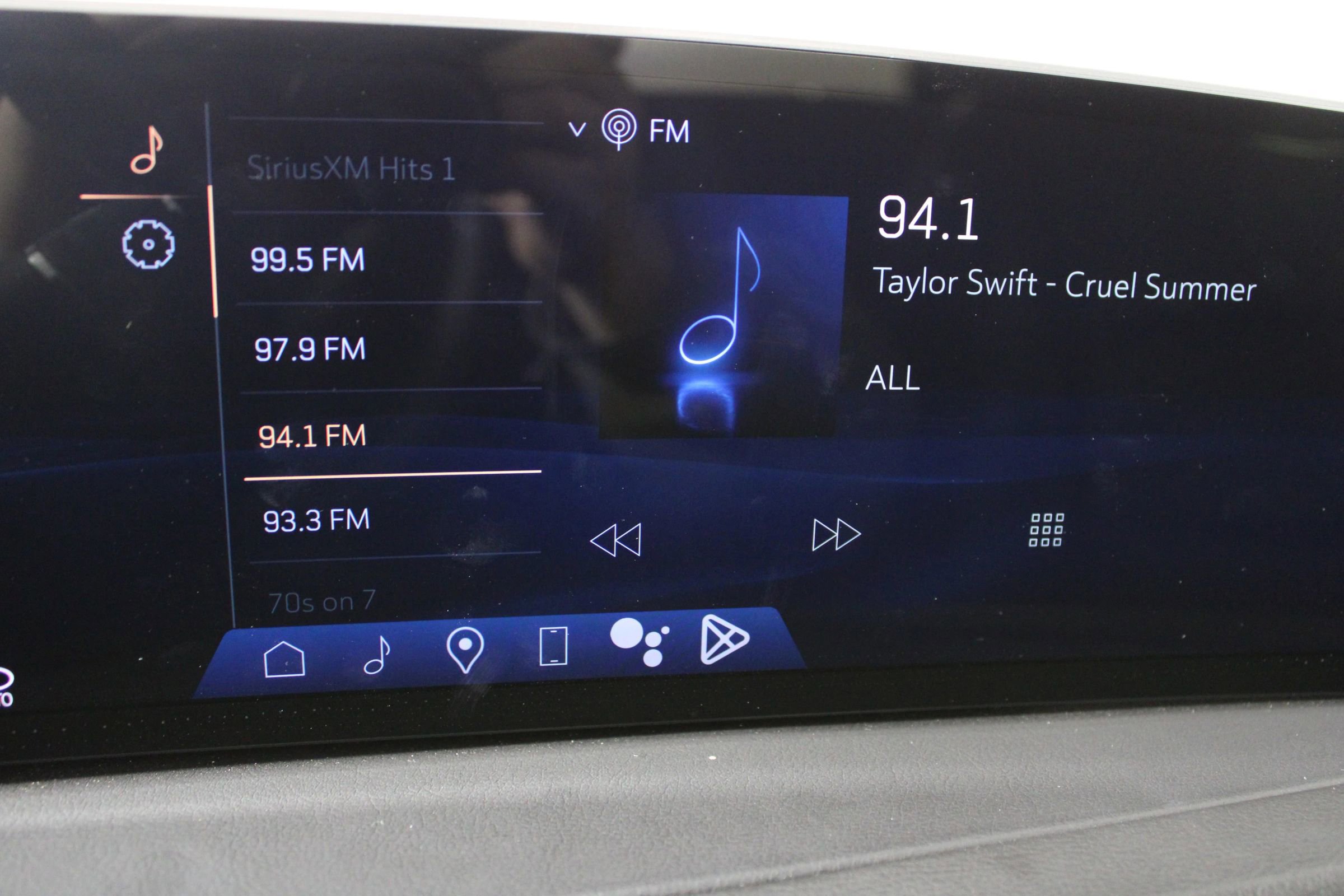 Used 2024 Cadillac XT4 Premium Luxury image 22