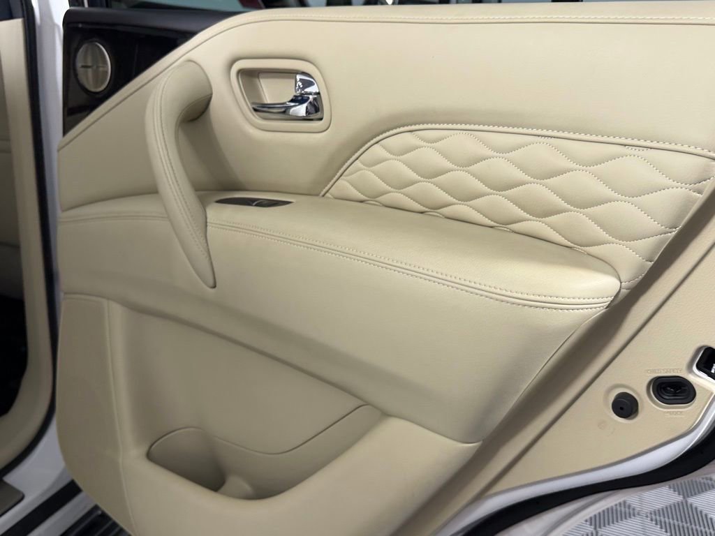 Used 2024 INFINITI QX80 Sensory image 31