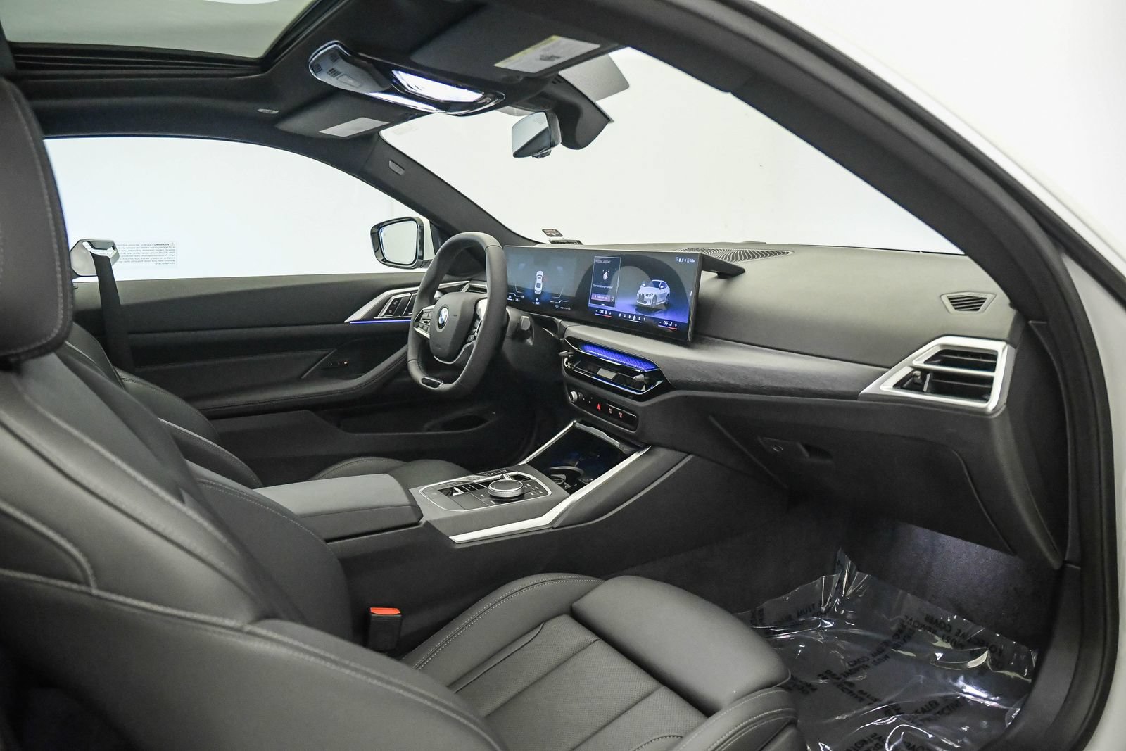 Used 2026 BMW 430i Coupe w/ Parking Assistance Package RWD image 15