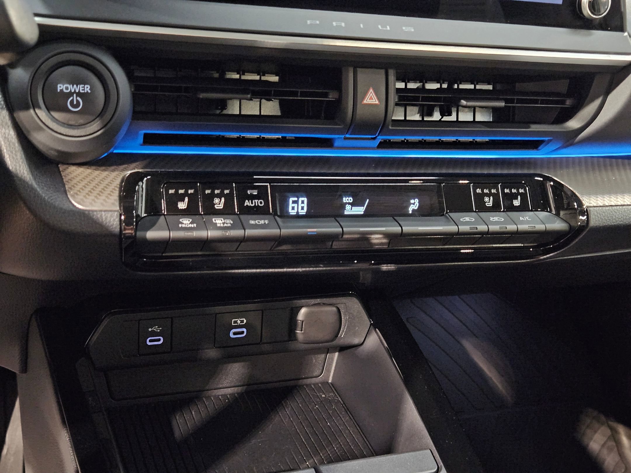 Used 2025 Toyota Prius Limited w/ Limited Premium Package FWD image 32