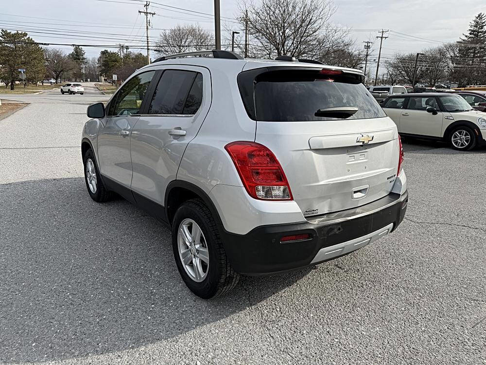 Used 2015 Chevrolet Trax LT w/ LT Plus Package AWD/4WD image 3
