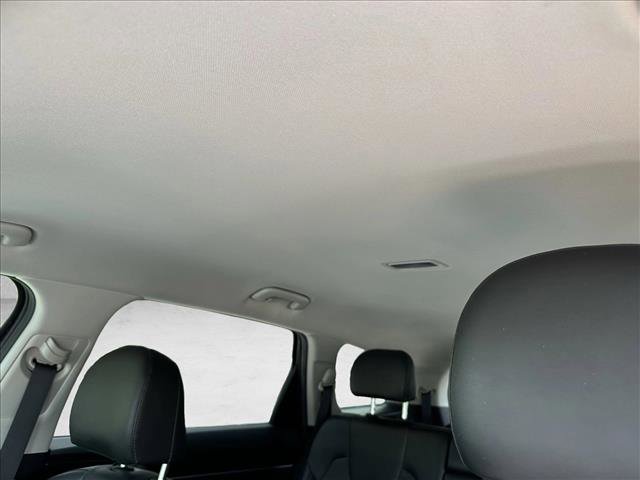 Used 2023 Kia Sorento S FWD image 21