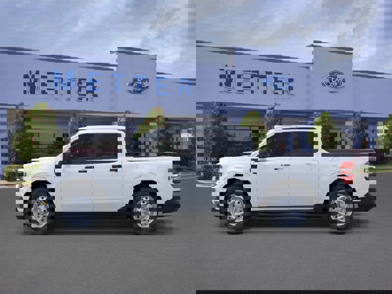 New 2025 Ford Maverick XL image 3