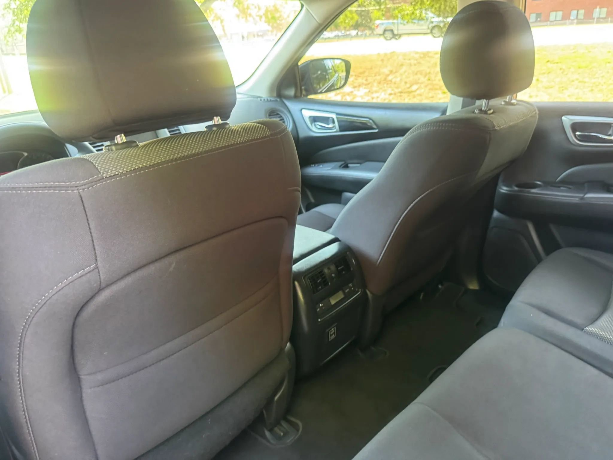 Used 2018 Nissan Pathfinder S FWD image 20