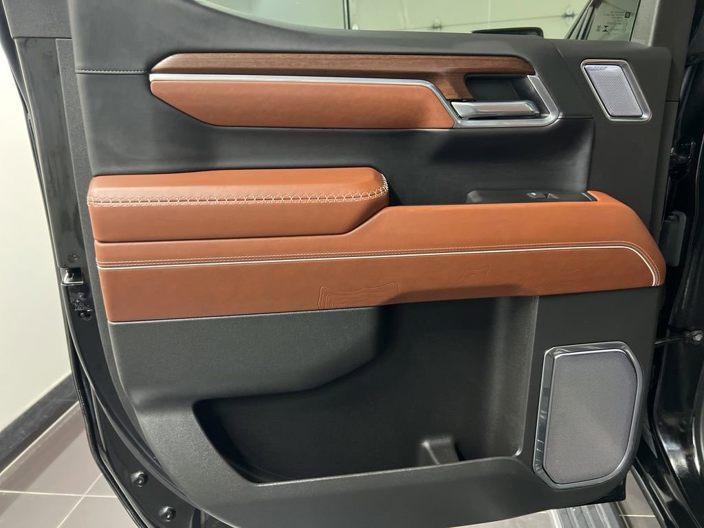 Used 2025 GMC Sierra 1500 Denali Ultimate image 38