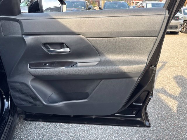 Used 2026 Nissan Kicks SV AWD/4WD image 31