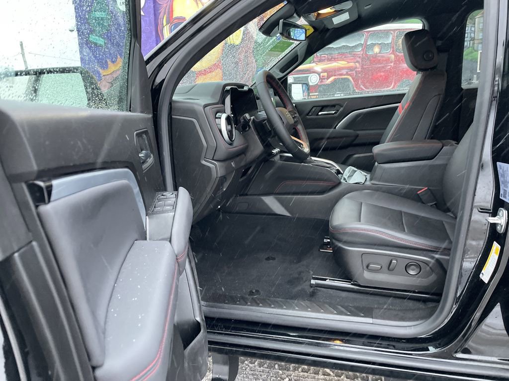 Used 2024 Chevrolet Colorado Z71 w/ Z71 Convenience Package 2 image 14