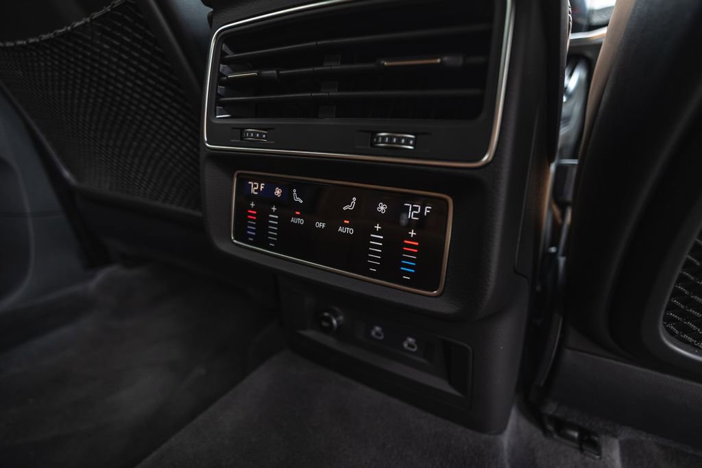 Used 2023 Audi RS Q8 image 34