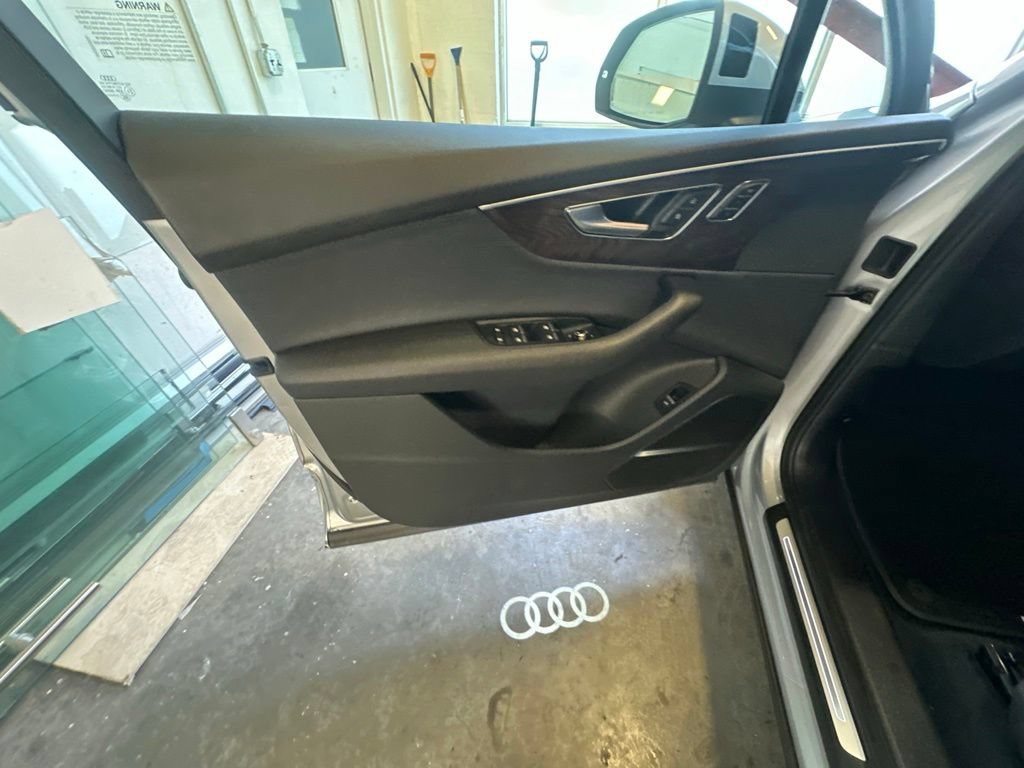 Used 2021 Audi Q7 2.0T Premium Plus AWD/4WD image 8