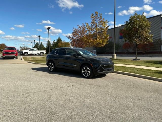 New 2026 Chevrolet Equinox EV LT image 7