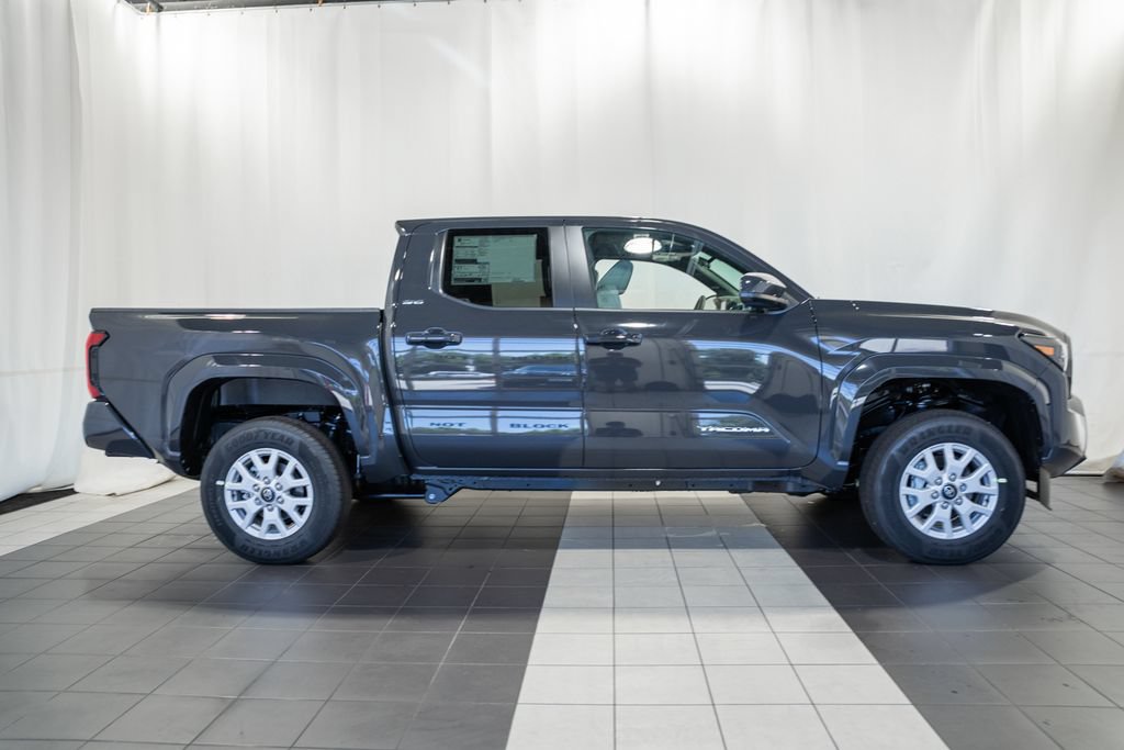 New 2026 Toyota Tacoma SR5 AWD/4WD image 3