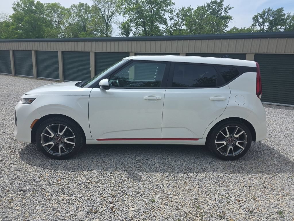 Used 2022 Kia Soul GT-Line FWD image 3