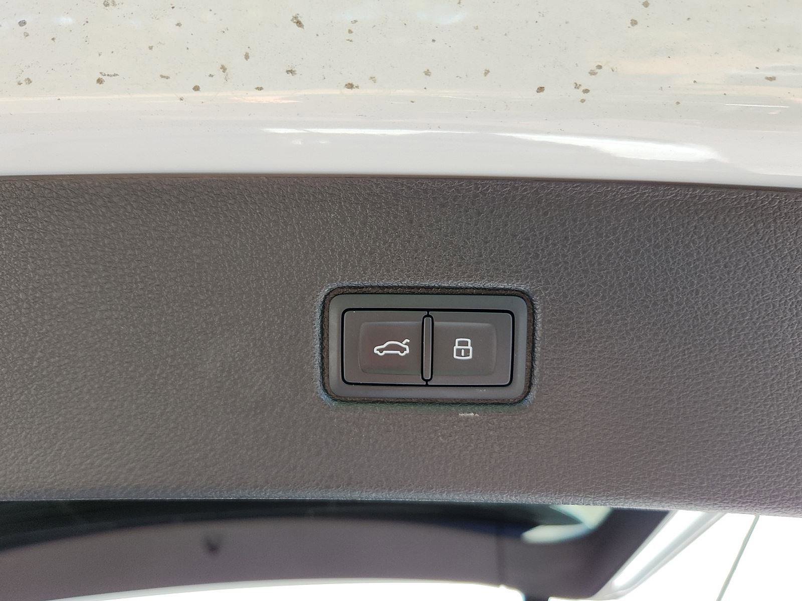 Used 2025 Audi Q7 3.0T Prestige w/ Prestige Package image 30