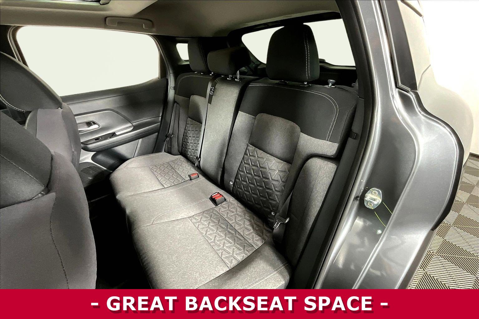 Certified 2025 Nissan Kicks SV w/ SV Premium Package image 23