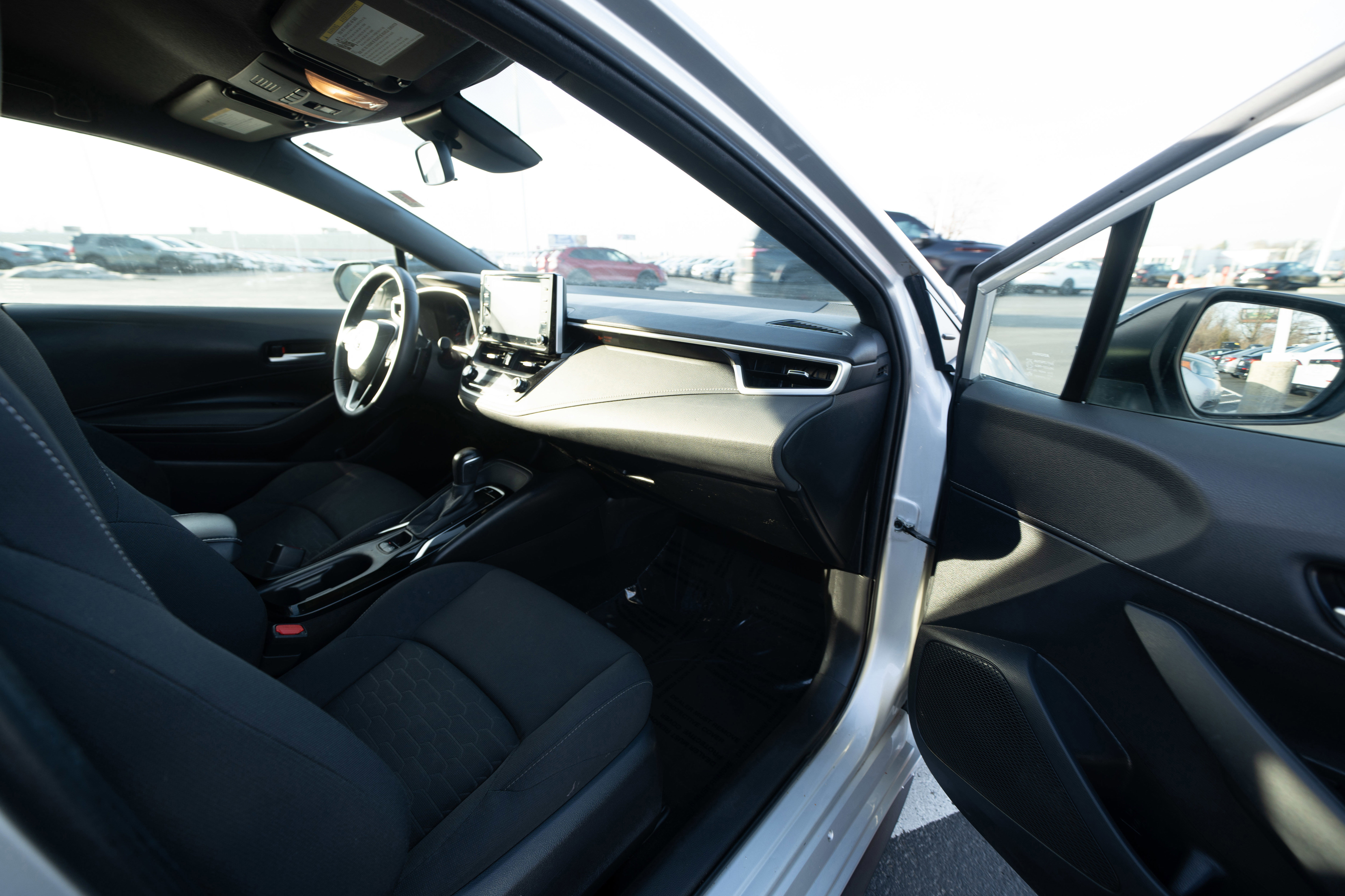 Used 2021 Toyota Corolla SE image 25