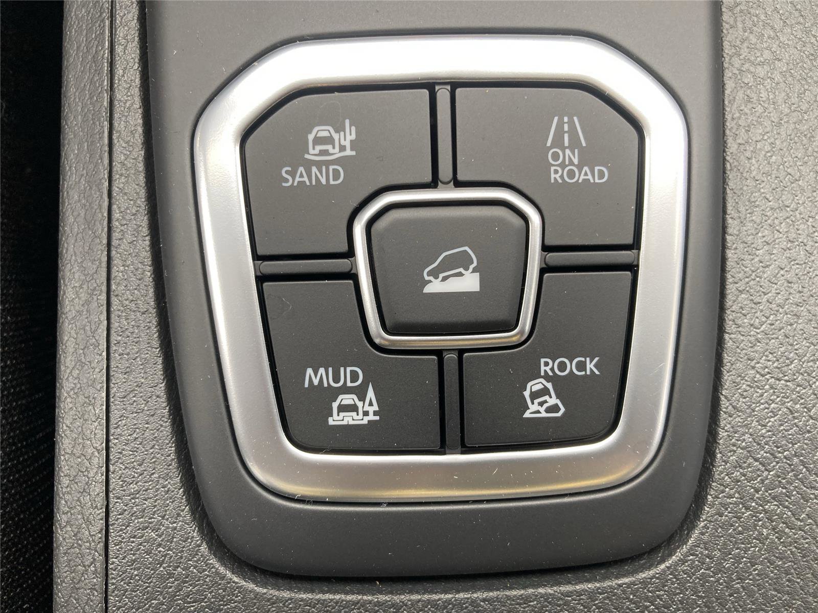 New 2026 Nissan Frontier PRO-4X w/ Pro Premium Package image 14