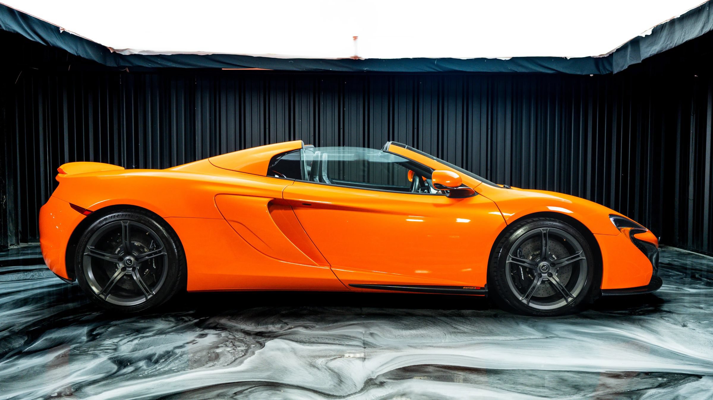 Used 2015 McLaren 650S Spider RWD image 7