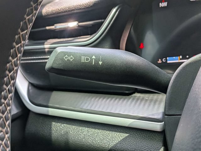 Used 2023 Jeep Grand Cherokee L Laredo AWD/4WD image 31