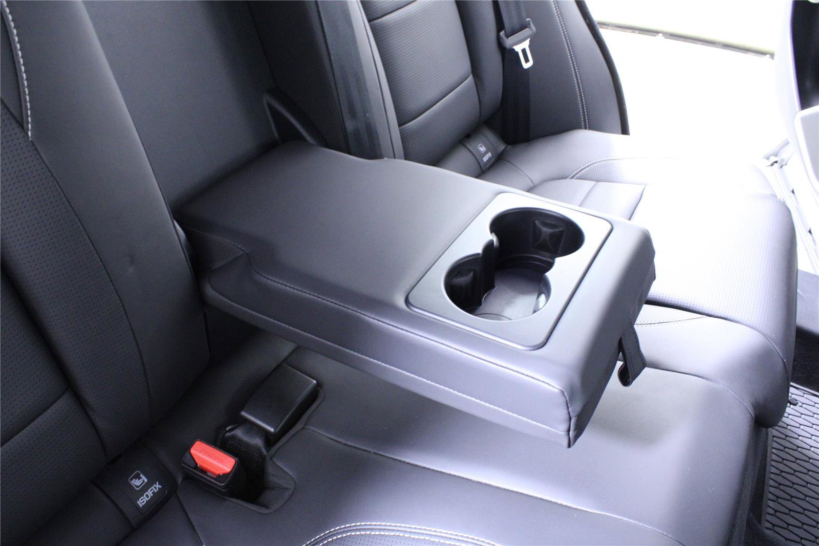 Used 2026 Jaguar F-PACE R-Dynamic S AWD/4WD image 15