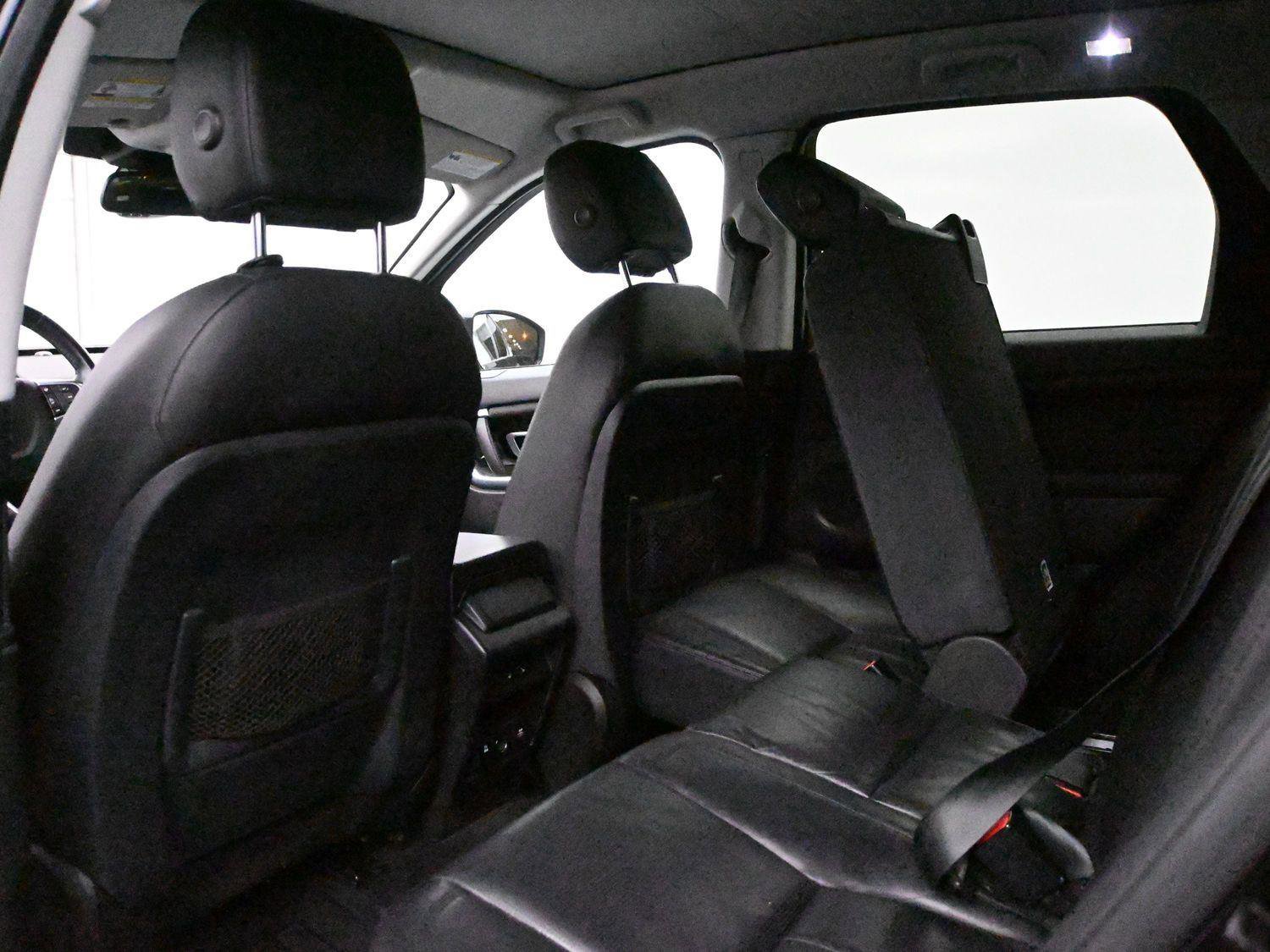 Used 2017 Land Rover Discovery Sport HSE image 13