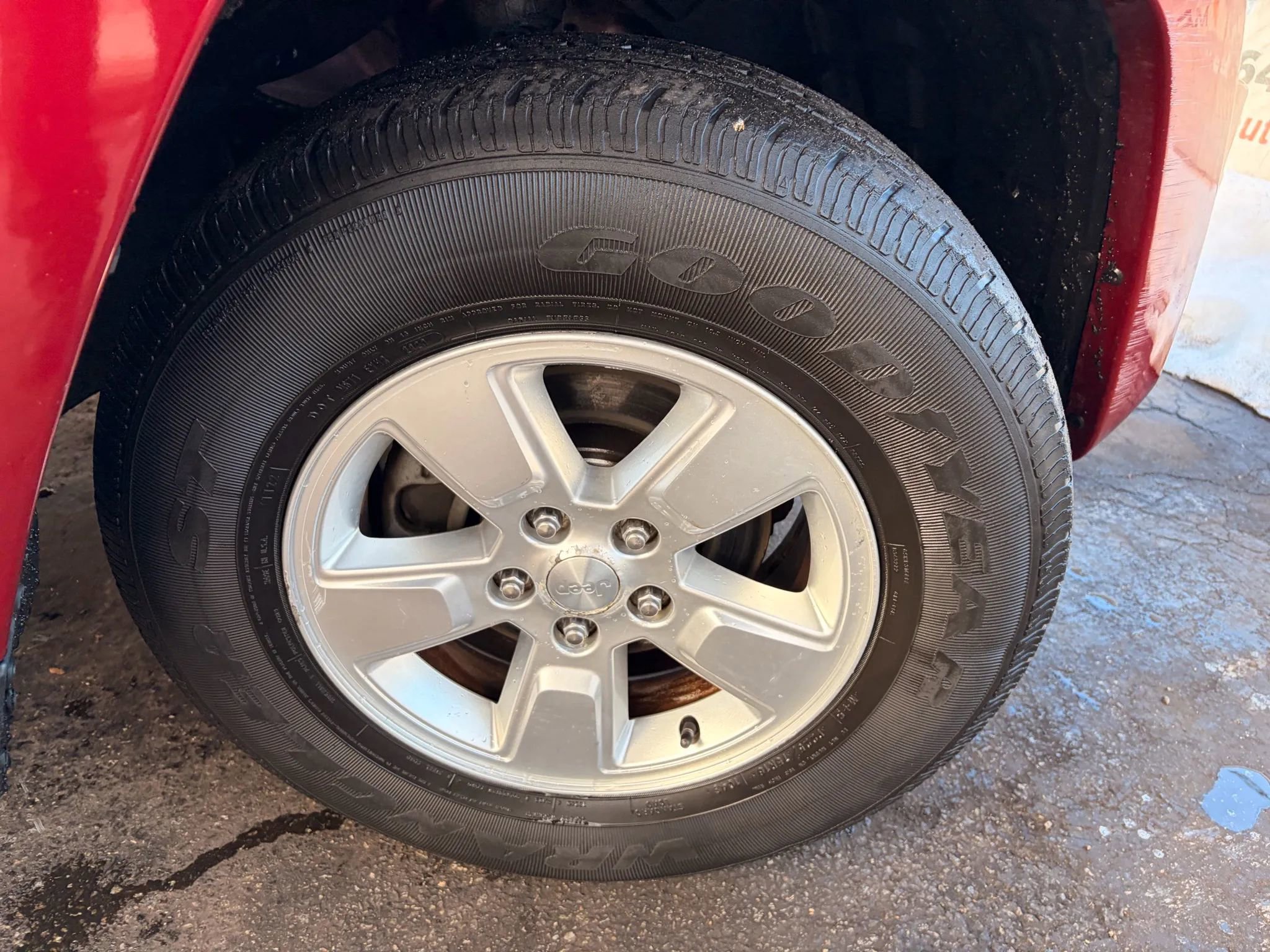 Used 2012 Jeep Liberty Sport w/ Driver Convenience Group image 80