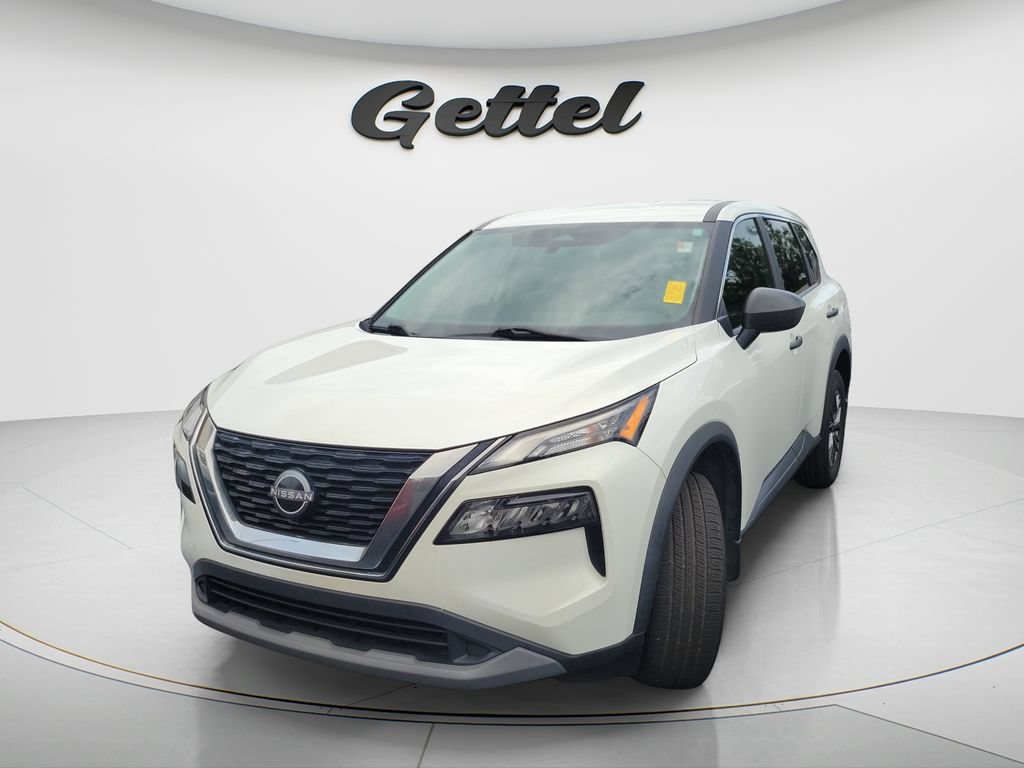 Used 2023 Nissan Rogue S FWD image 2