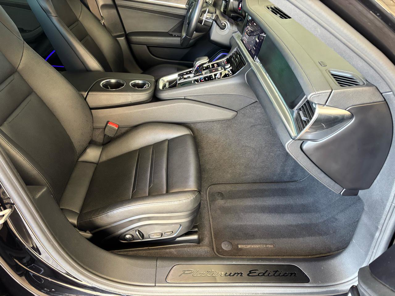 Used 2023 Porsche Panamera 4 Platinum Edition w/ Assistance Package image 28