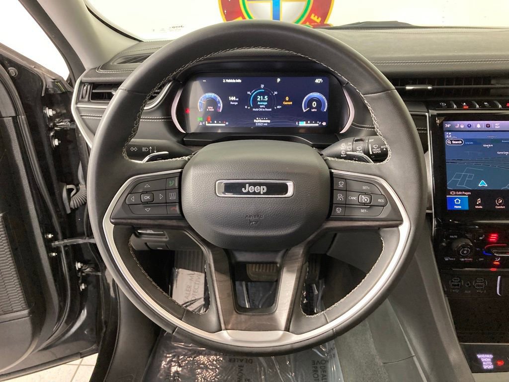 Used 2023 Jeep Grand Cherokee Limited image 10